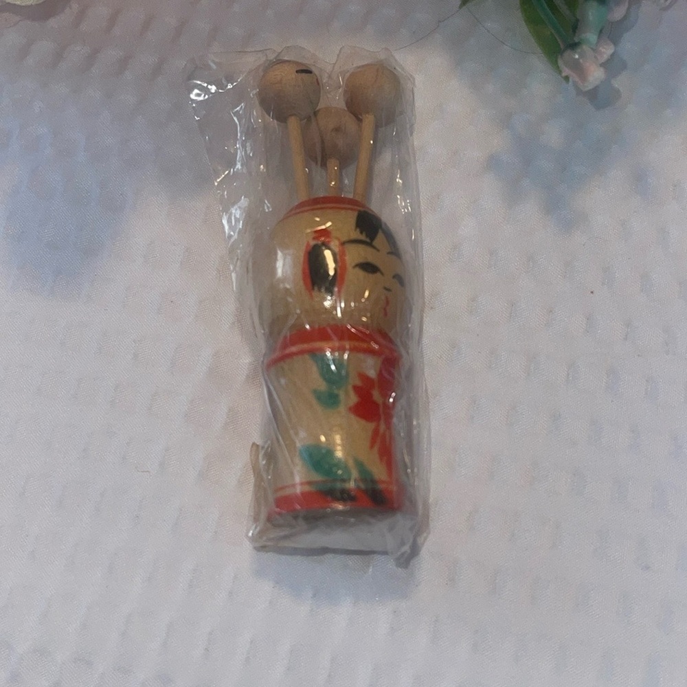Asian Oriental Wooden Japanese Kokeshi Doll Floral MiniHairChopsticks Pin Holder